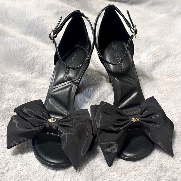KARL LAGERFELD Black 4 inch Heels Bow Accents Size 7